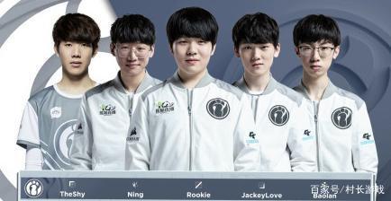 的一位年轻 的一位年轻