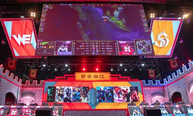 于他表现的 于他表现的